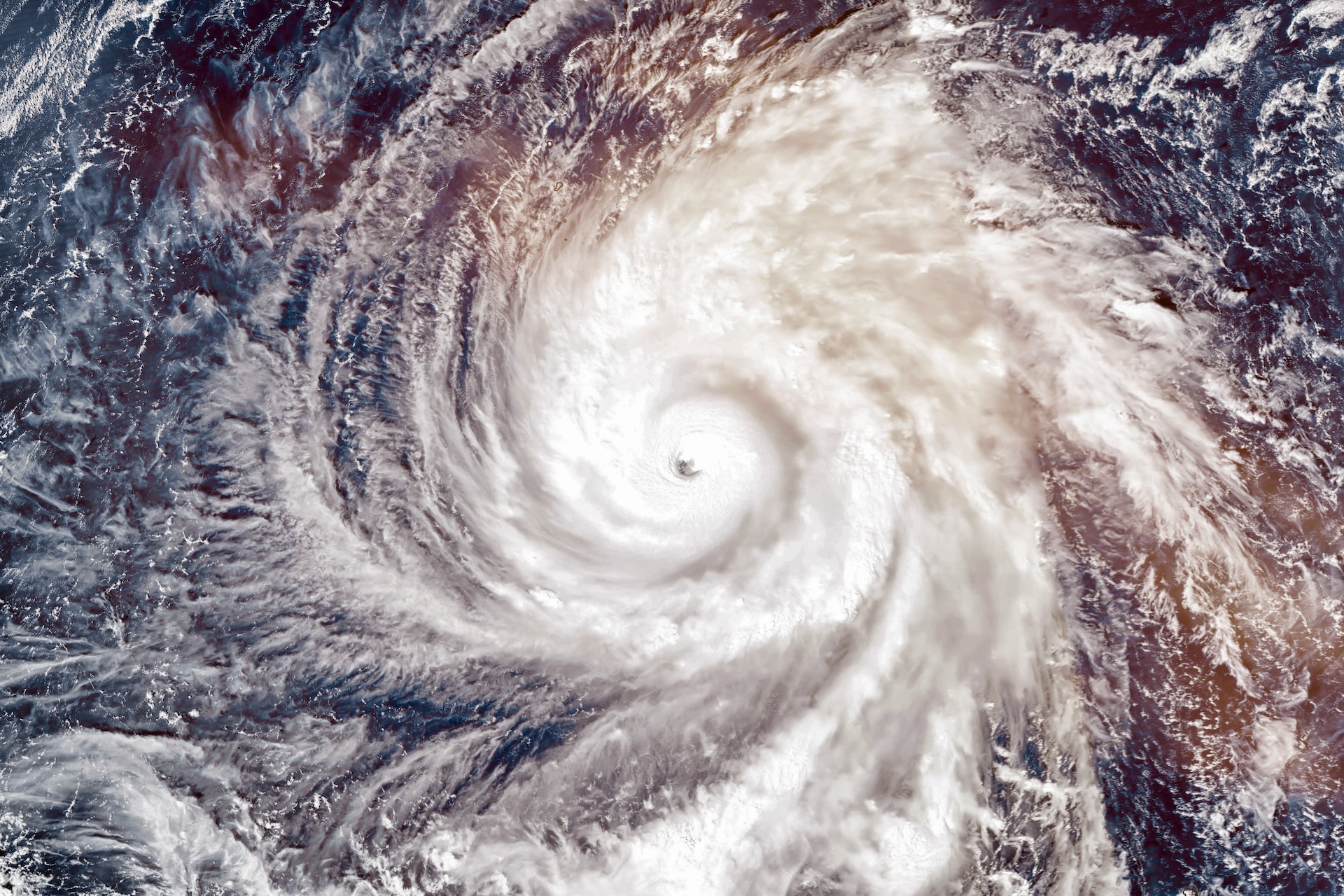 us.-government-says-salt-typhoon-is-still-in-telecom-networks