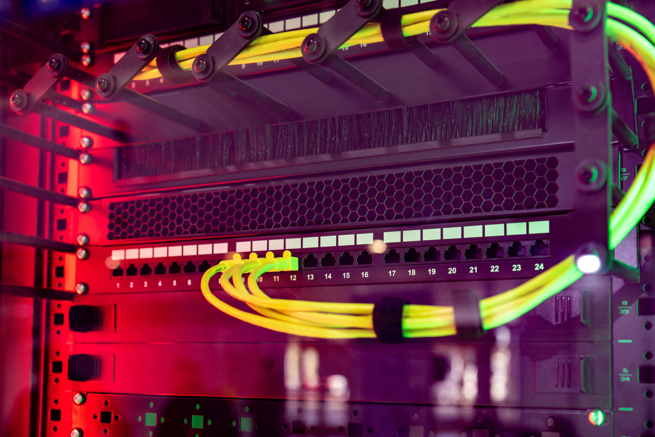 national-security-risks-in-routers,-modems-targeted-in-bipartisan-senate-bill