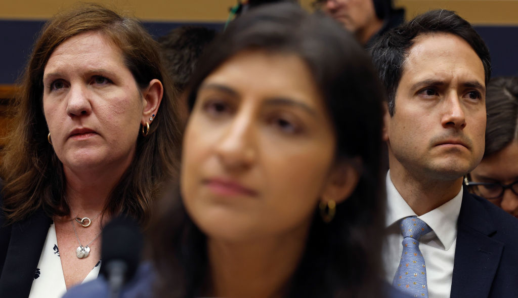 trump-moves-to-fire-democratic-ftc-commissioners