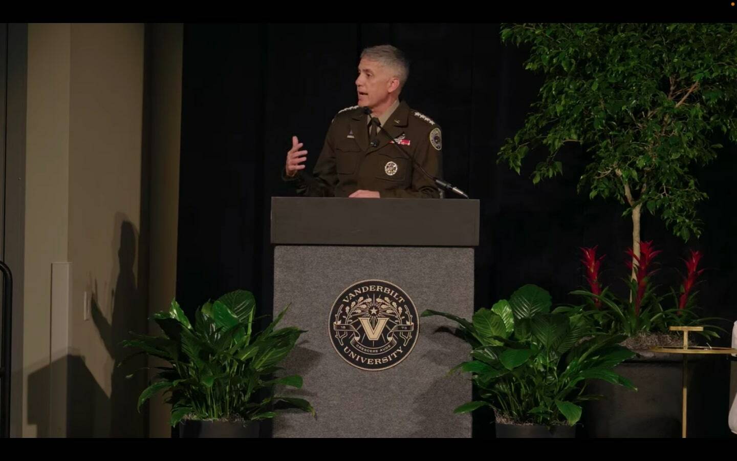 ex-us-cyber-command-chief:-europe-and-5-eyes-can’t-fully-replicate-us-intel