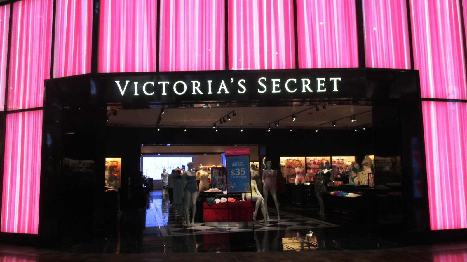 victoria’s-secret-takes-down-website-after-security-incident