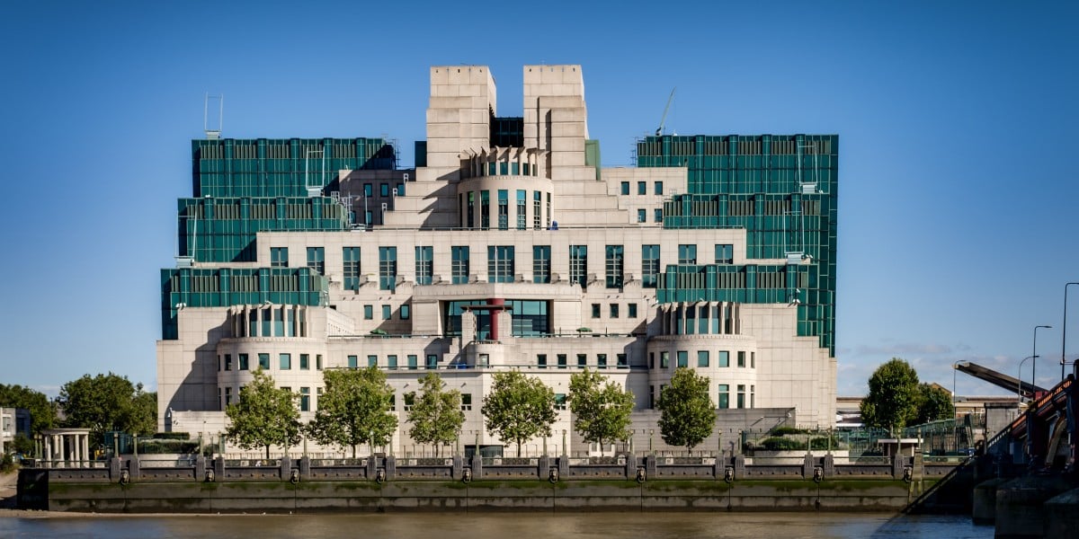 mi6-reveals-‘silent-courier’-dark-web-portal-upgrade-it-hopes-will-help-it-recruit-new-spies