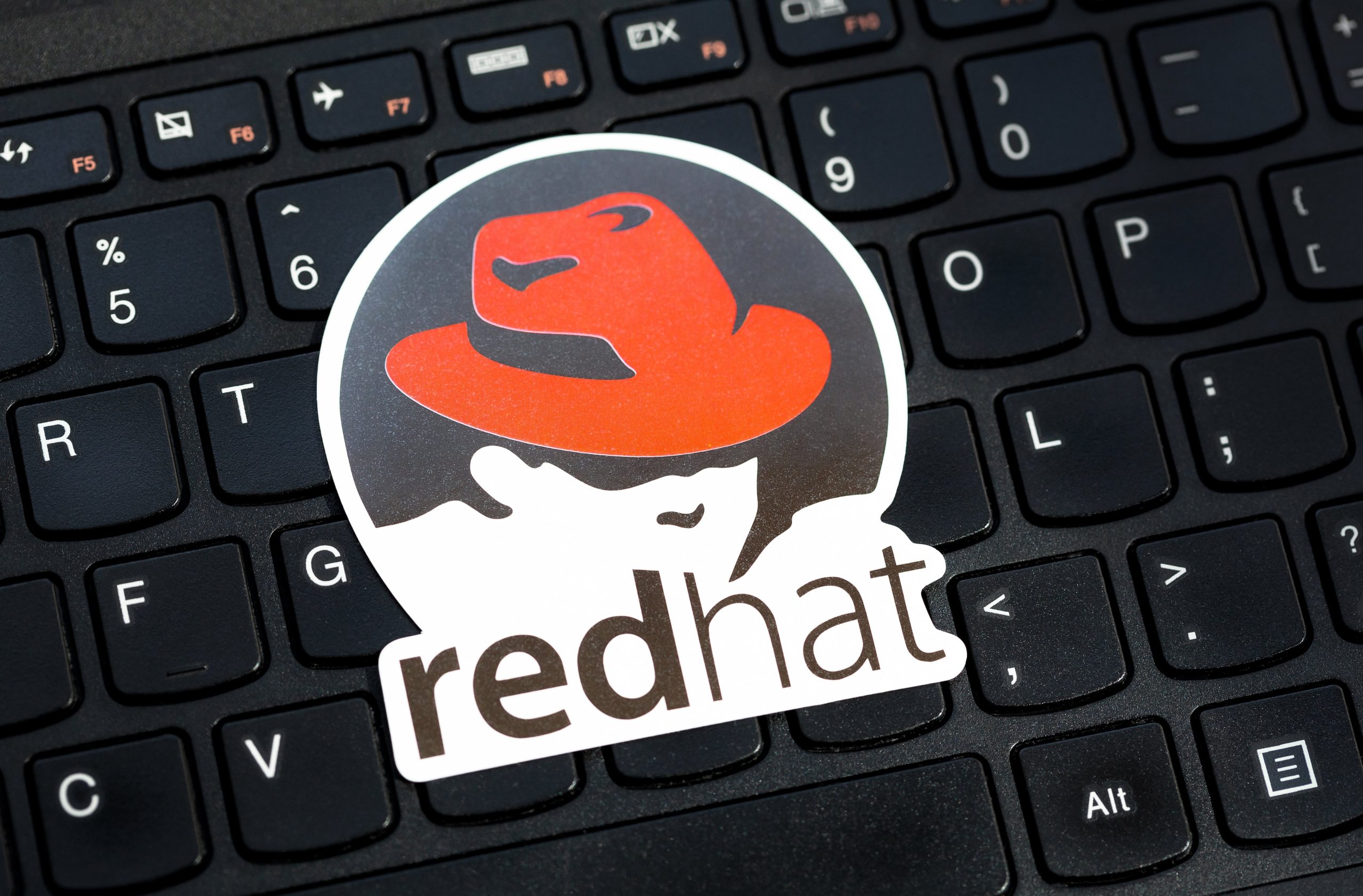 cybercrims-claim-raid-on-28,000-red-hat-repos,-say-they-have-sensitive-customer-files