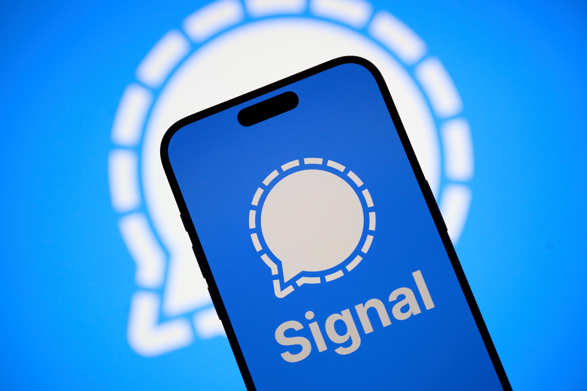 android-spyware-disguised-as-legitimate-messaging-apps-targets-uae-victims,-researchers-reveal