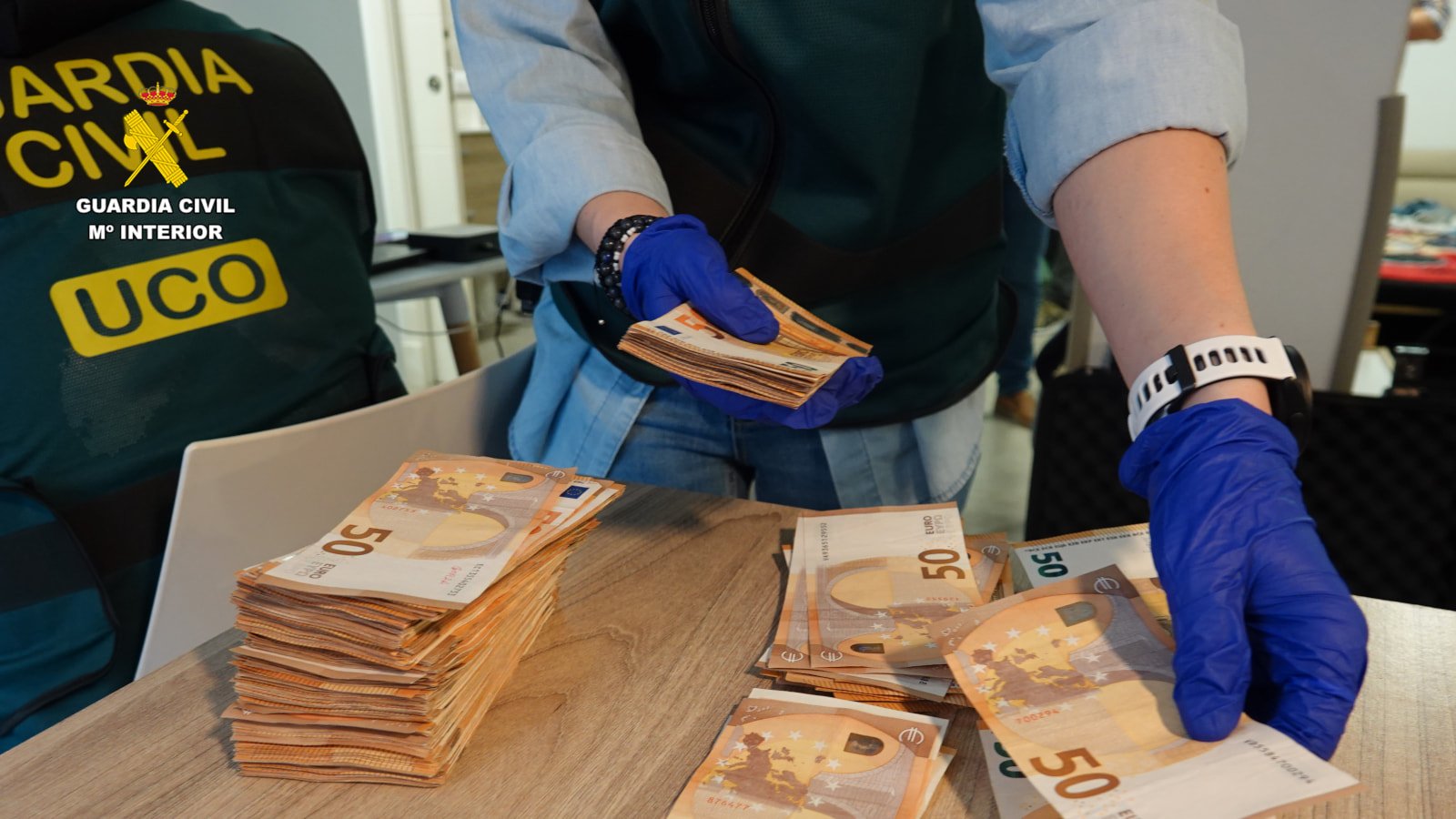 spain-dismantles-“gxc-team”-cybercrime-syndicate,-arrests-leader