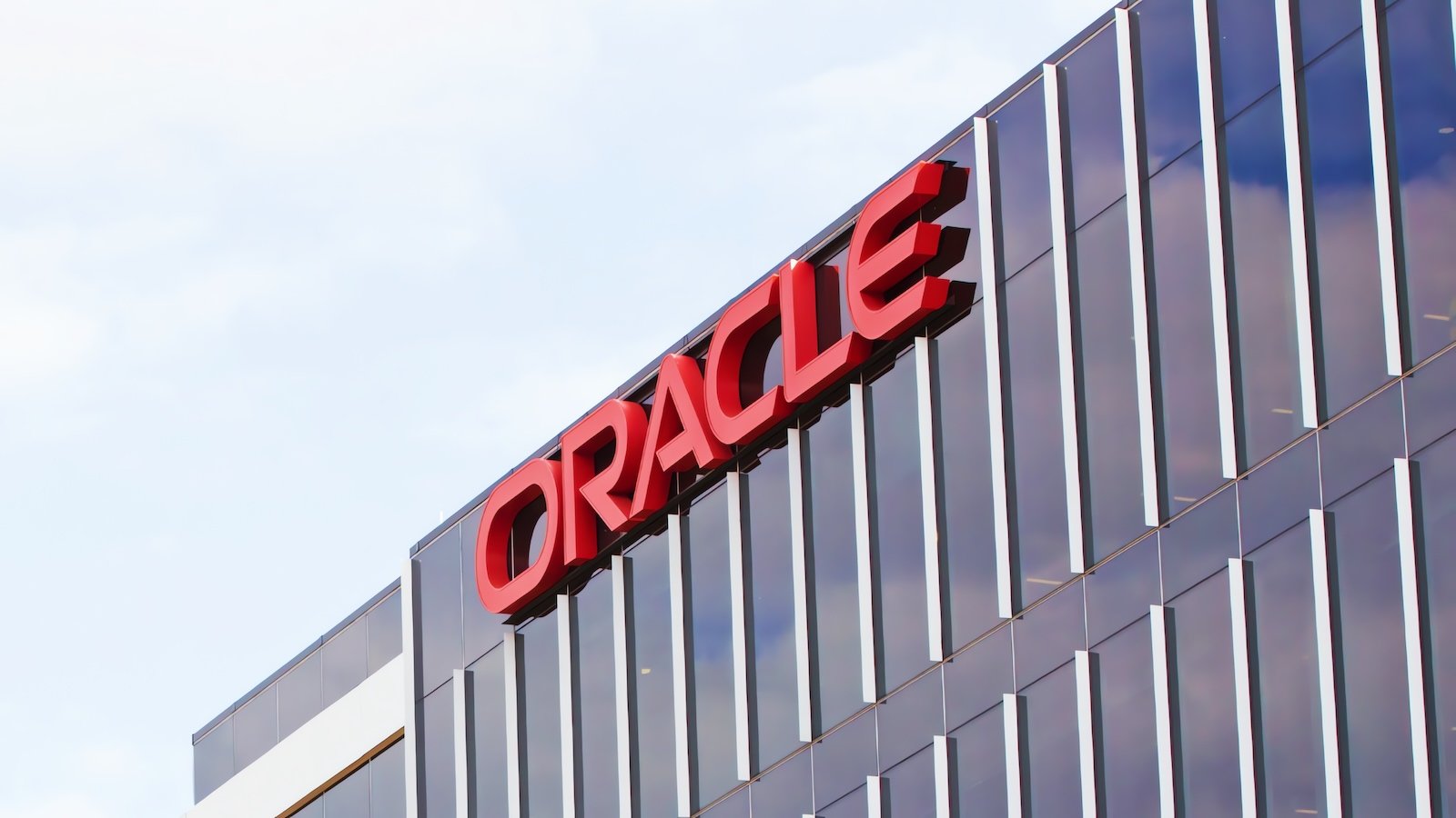oracle-releases-emergency-patch-for-new-e-business-suite-flaw