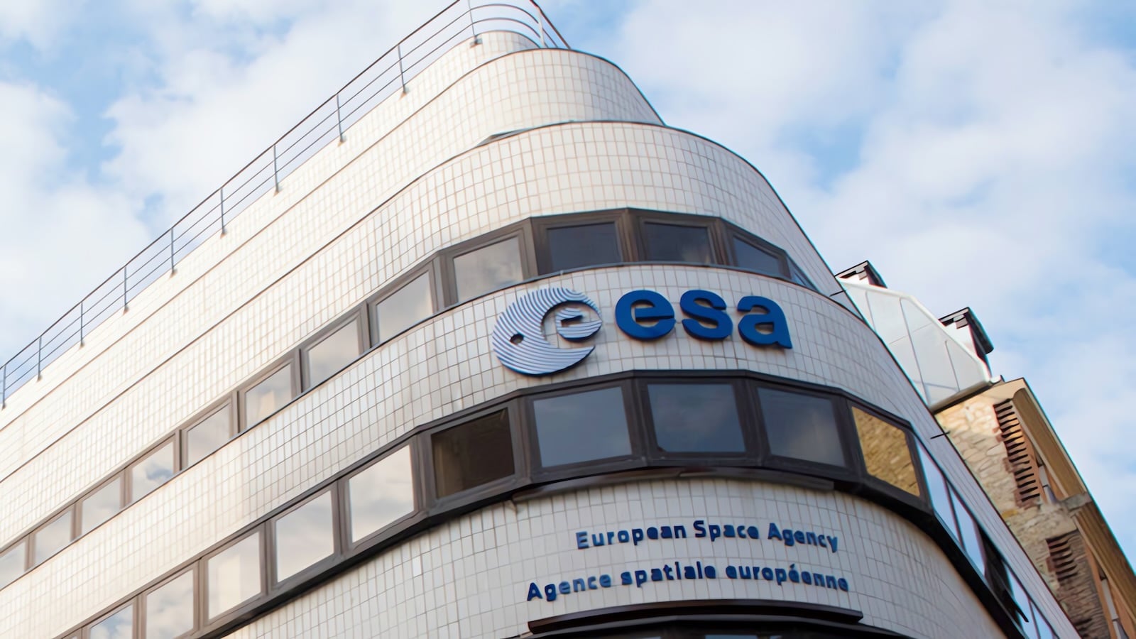 european-space-agency-confirms-breach-of-“external-servers”