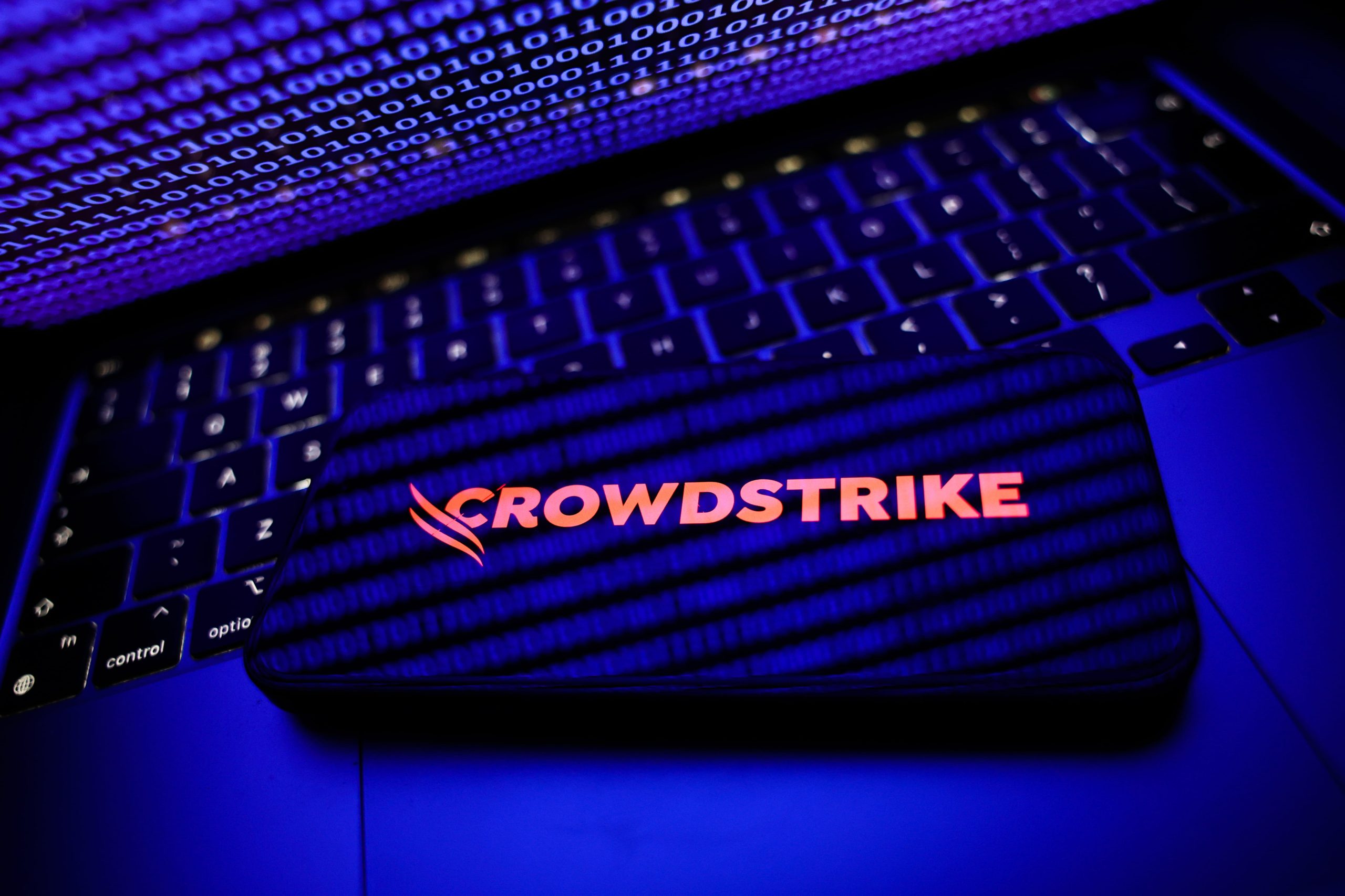crowdstrike-is-buying-seraphic-security-to-lock-down-the-browser,-where-work-actually-happens