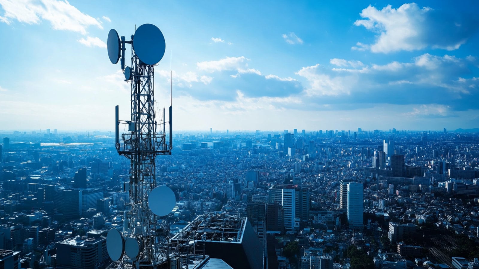 chinese-cyberspies-breached-dozens-of-telecom-firms,-govt-agencies