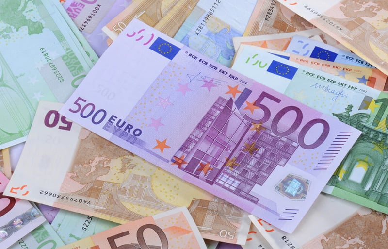 dutch-cops-bust-teen-suspected-of-posing-as-bank-staff-to-steal-cards