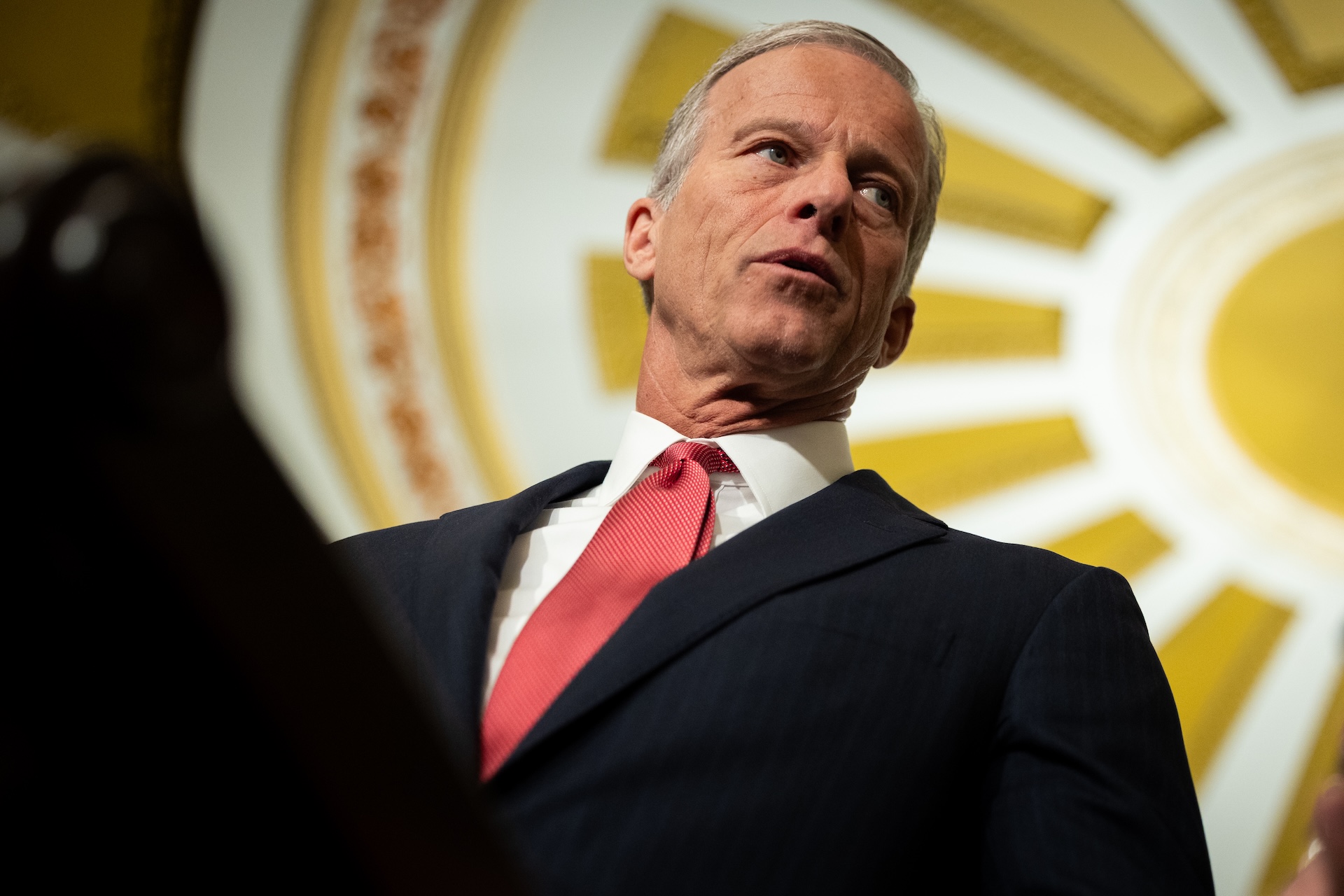 congress-kicks-the-can-down-the-road-on-surveillance-law-(again)