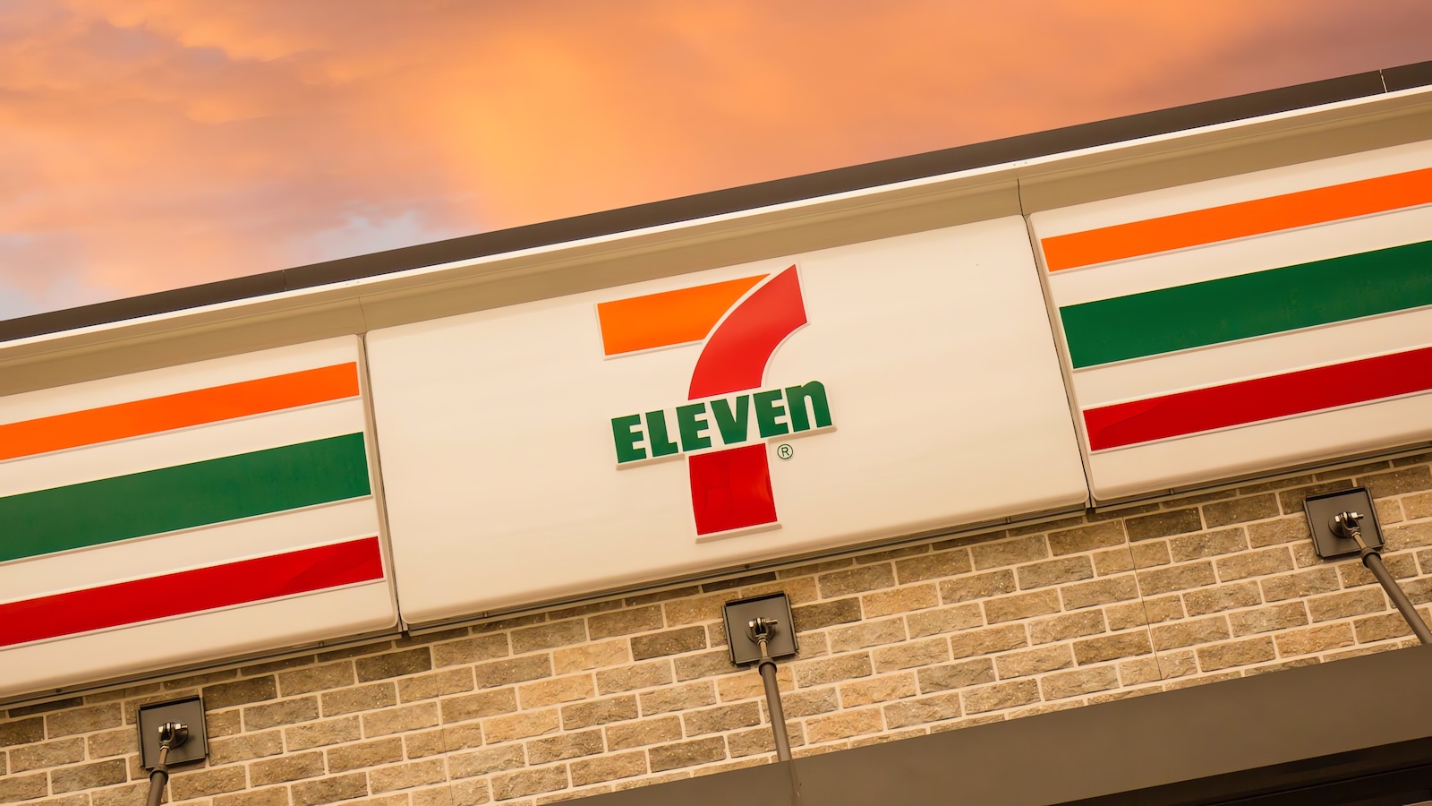 7-eleven-data-breach-exposes-personal-information-of-185,000-people 7-eleven-data-breach-exposes-personal-information-of-185,000-people