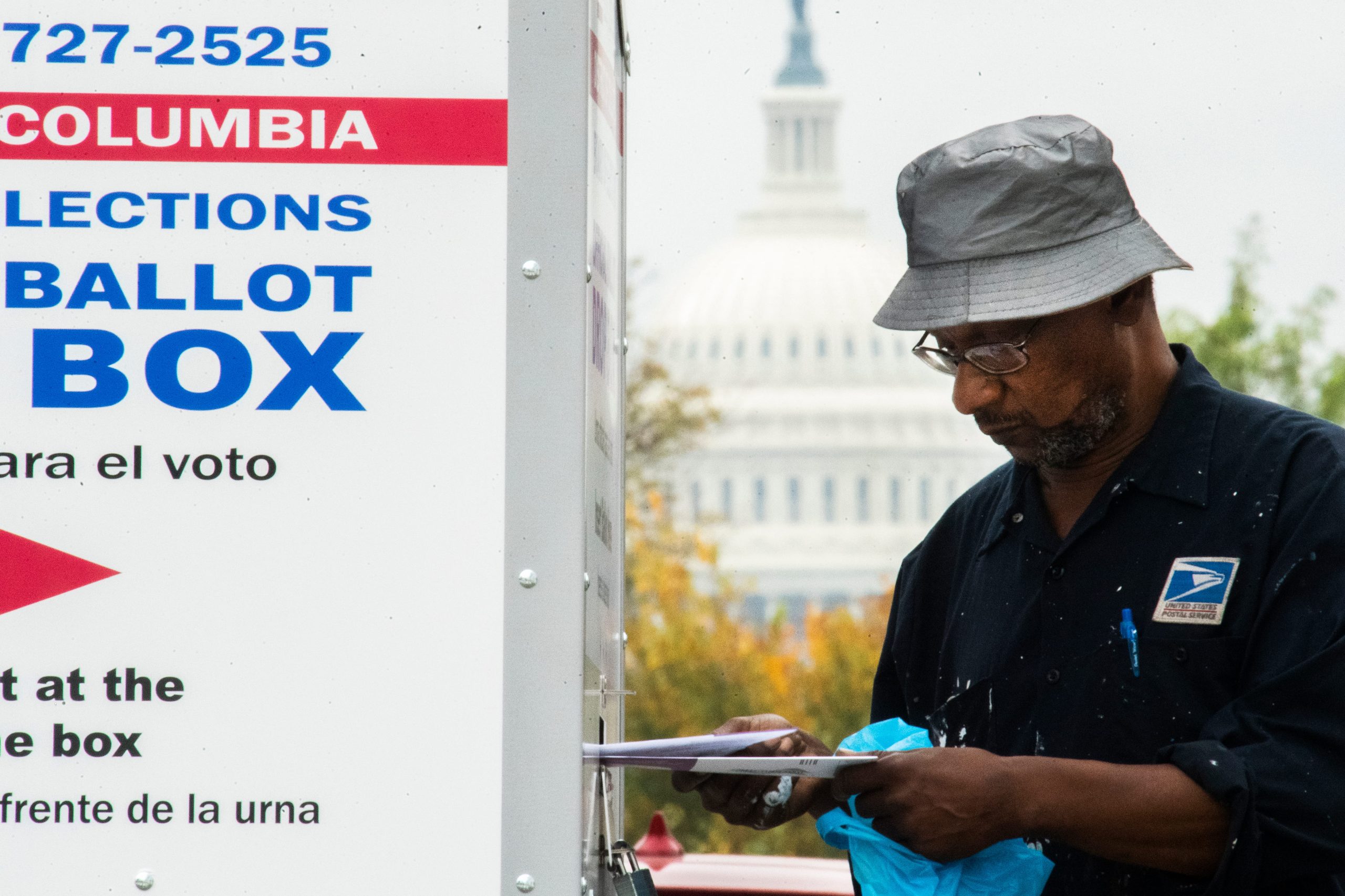 usps-moving-forward-with-mail-in-ballot-changes-as-courts-weigh-trump’s-election-order 
