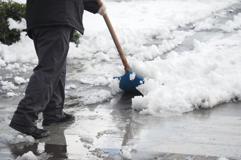 hackers-shoveled-snow-for-company,-were-rewarded-with-network-admin-access