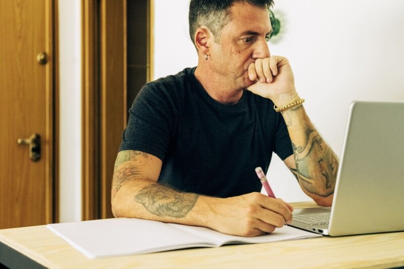 ransomware-gangs-skip-the-ceo,-head-straight-for-the-40-something-it-manager ransomware-gangs-skip-the-ceo,-head-straight-for-the-40-something-it-manager