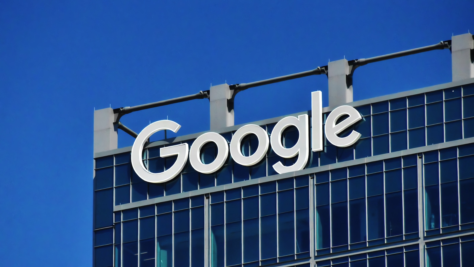 google-fined-e403-million-over-location-data-privacy-violations