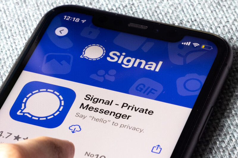 signal-bug-could-keep-your-mic-–-and-camera-–-on-after-hangup signal-bug-could-keep-your-mic-–-and-camera-–-on-after-hangup